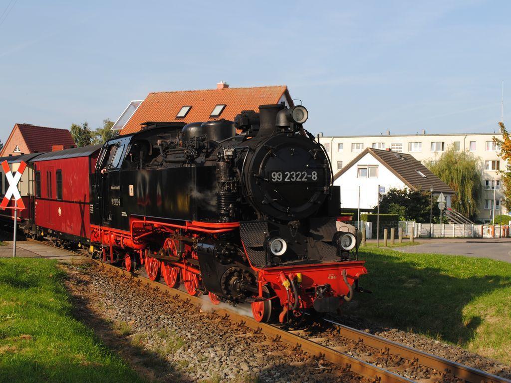 Fewo Strandstrasse - Fuehrt Auf Die Schoene Ostsee-Seebruecke Kuehlungsborn Exterior foto