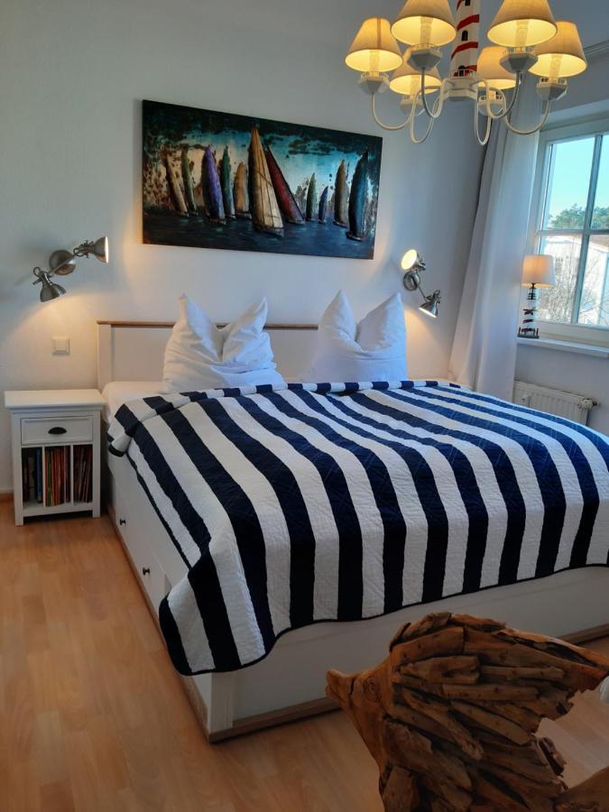 Fewo Strandstrasse - Fuehrt Auf Die Schoene Ostsee-Seebruecke Kuehlungsborn Exterior foto